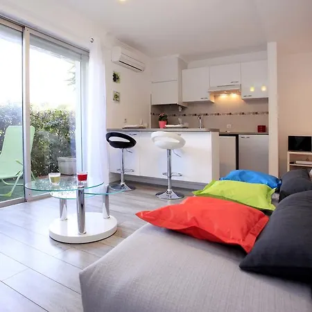 Ashome Apartment